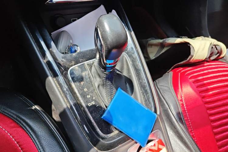 Used Roewe i5 2020 1.5L Automatic 4G Connected Linghao Edition Gear Lever