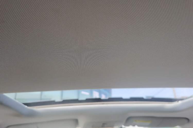 Used Roewe i5 2020 1.5L Automatic 4G Connected Linghao Edition Headliner