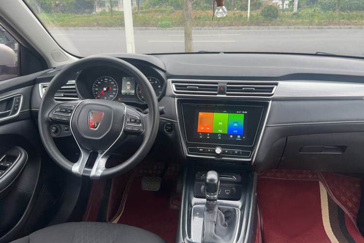 Used Roewe i5 2020 1.5L Automatic 4G Connected Linghao Edition Interior 3