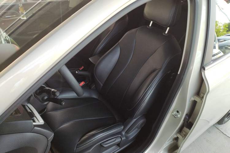 Used Roewe i5 2020 1.5L Manual 4G Connect Leehao Flagship Edition Left Front Seat
