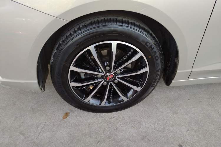 Used Roewe i5 2020 1.5L Manual 4G Connect Leehao Flagship Edition Left Front Wheel Hub