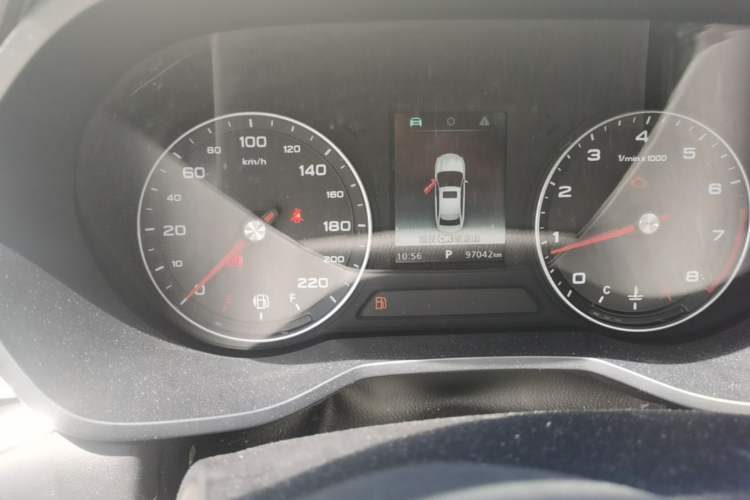 Used Roewe i5 2020 1.5L Automatic 4G Connected Linghao Edition Odometer Close Up