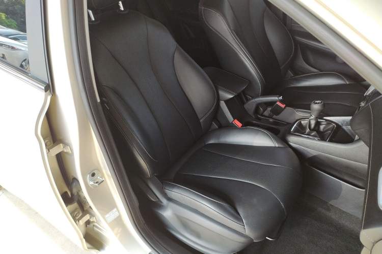 Used Roewe i5 2020 1.5L Manual 4G Connect Leehao Flagship Edition Right Front Seat