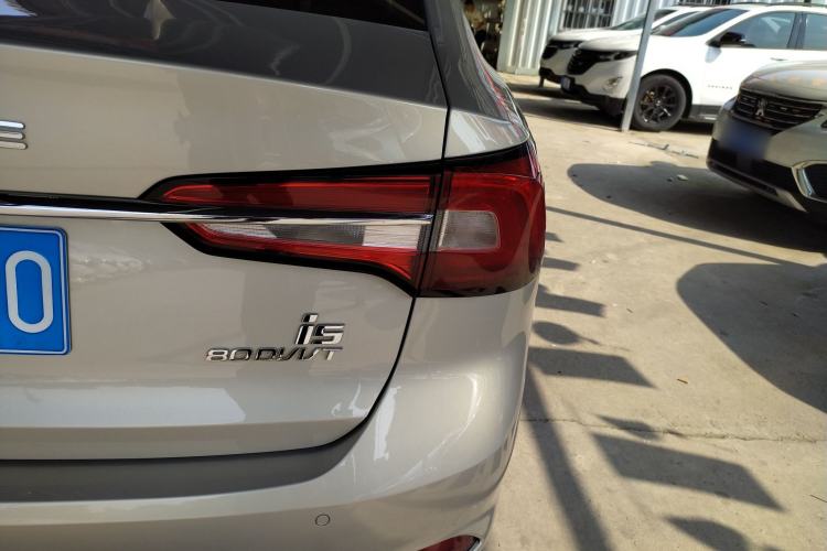 Used Roewe i5 2020 1.5L Manual 4G Connect Leehao Flagship Edition Right Rear Taillight