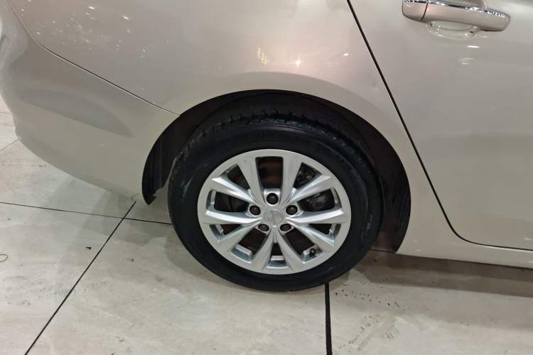 Used Roewe i5 2020 1.5L Automatic 4G Connected Linghao Edition Right Rear Wheel Hub