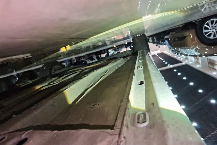 Used Roewe i5 2020 1.5L Automatic 4G Connected Linghao Edition Right Side Sill