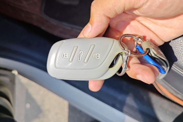 Used Roewe i5 2020 1.5L Automatic 4G Connected Linghao Edition Vehicle Key