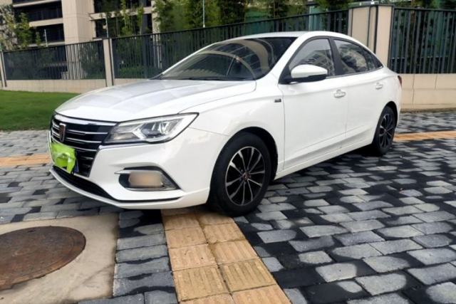 Używany Roewe i5 2020 1.5L Manual 4G Connect Leehao Flagship Edition
