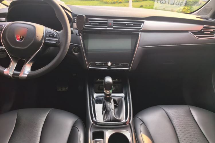 Used Roewe i5 2020 1.5L Automatic 4G Connect Luxury Flagship Edition Audio And AC Panel