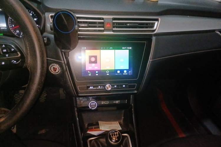Used Roewe i5 2020 1.5L Manual 4G Connect Luxury Edition Audio And AC Panel
