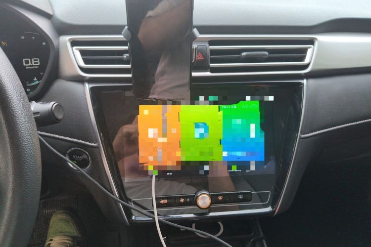 Used Roewe i5 2020 1.5L Automatic 4G Connect Luxury Flagship Edition Audio And AC Panel