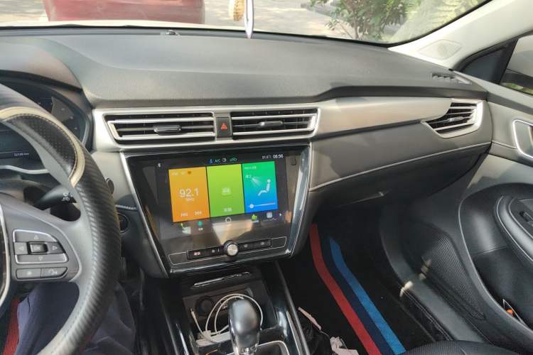 Used Roewe i5 2020 1.5L Automatic 4G Connect Luxury Flagship Edition Audio And AC Panel