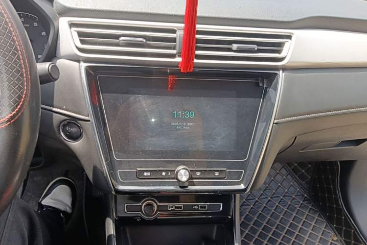 Used Roewe i5 2020 1.5L Manual 4G Connect Luxury Edition Audio And AC Panel