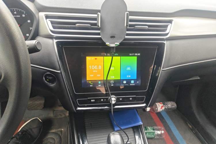 Used Roewe i5 2020 1.5L Automatic 4G Connected Linghao Edition Audio And AC Panel