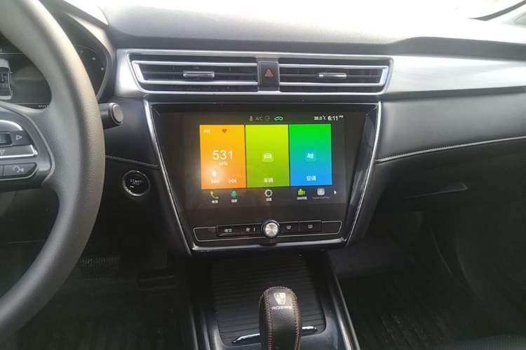 Used Roewe i5 2020 1.5L Automatic 4G Connect Luxury Flagship Edition Audio And AC Panel