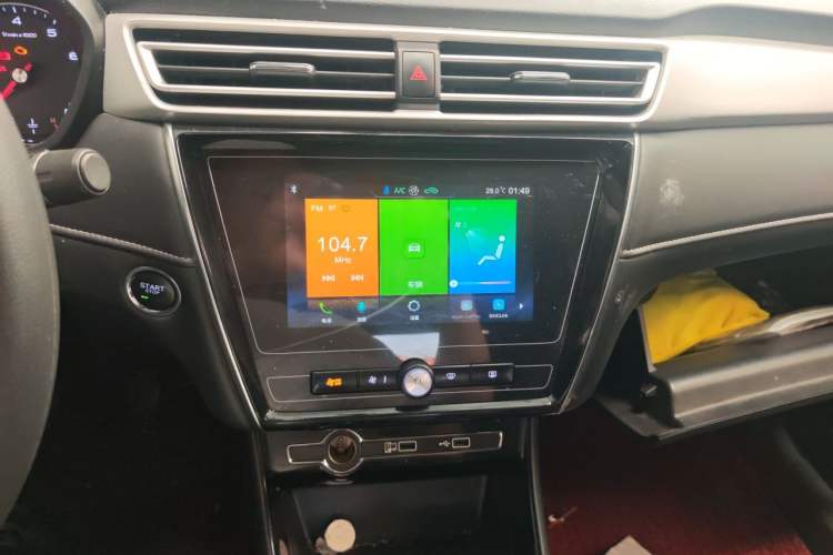 Used Roewe i5 2020 1.5L Manual 4G Connect Luxury Edition Audio And AC Panel