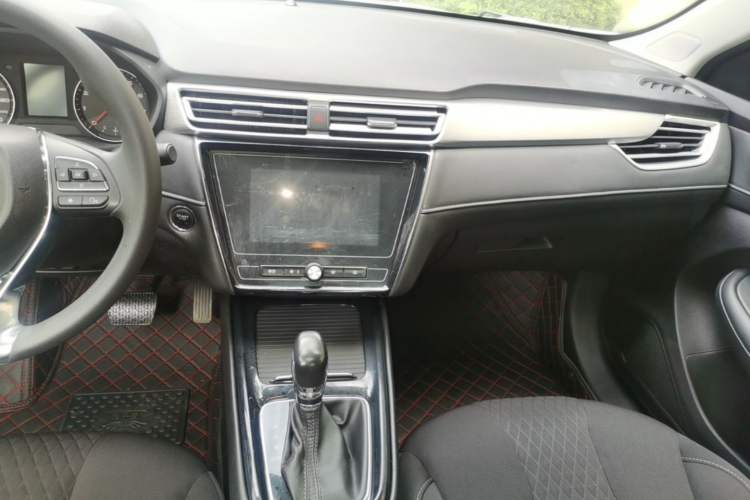 Used Roewe i5 2020 1.5L Automatic 4G Connected Linghao Edition Audio And AC Panel
