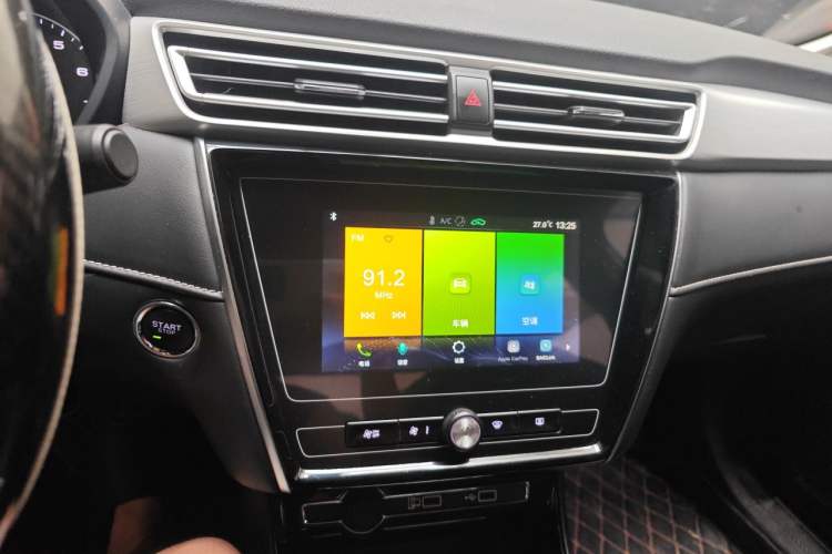 Used Roewe i5 2020 1.5L Manual 4G Connect Leehao Flagship Edition Audio And AC Panel