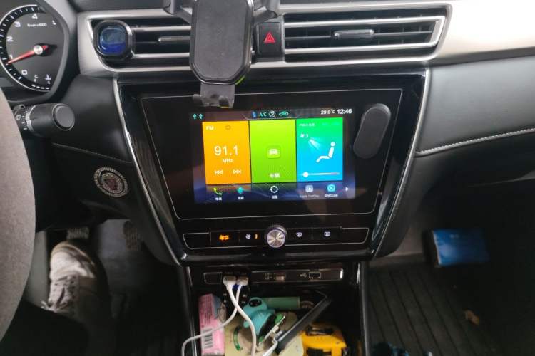 Used Roewe i5 2020 1.5L Manual 4G Connect Luxury Edition Audio And AC Panel