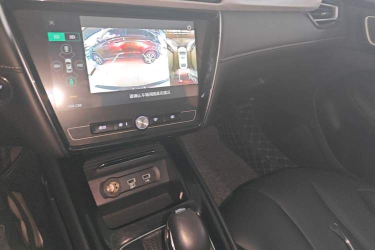 Used Roewe i5 2020 1.5L Automatic 4G Connect Luxury Flagship Edition Audio And AC Panel