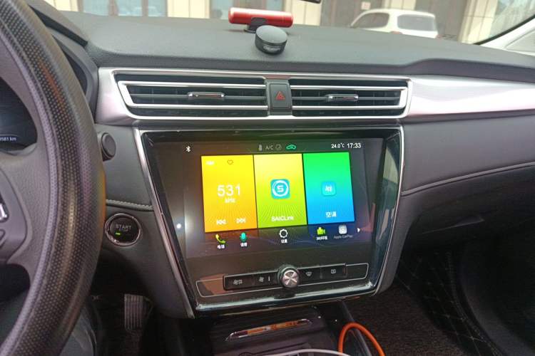 Used Roewe i5 2020 1.5L Automatic 4G Connect Luxury Flagship Edition Audio And AC Panel