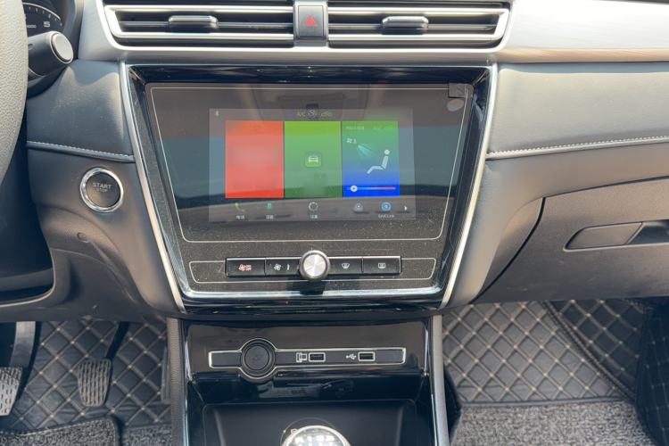 Used Roewe i5 2020 1.5L Manual 4G Connect Leehao Flagship Edition Audio And AC Panel