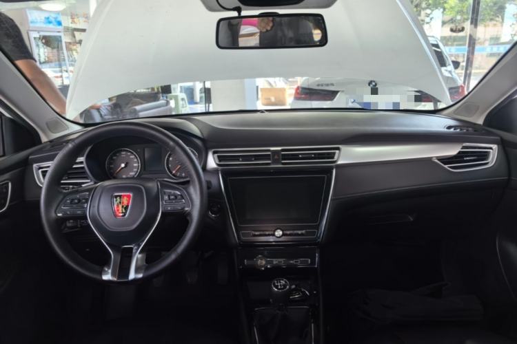 Used Roewe i5 2020 1.5L Manual 4G Connect Leehao Flagship Edition Center Console