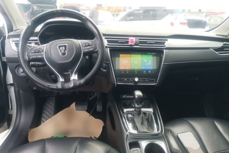 Used Roewe i5 2020 1.5L Automatic 4G Connect Luxury Flagship Edition Center Console