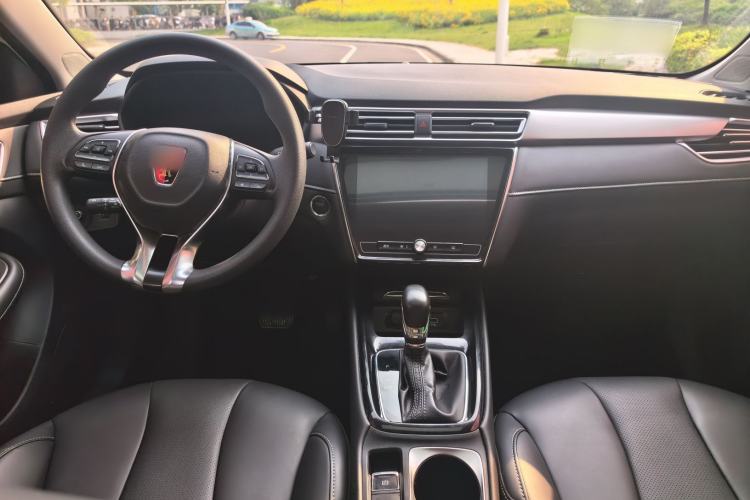 Used Roewe i5 2020 1.5L Automatic 4G Connect Luxury Flagship Edition Center Console