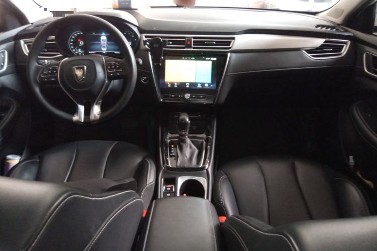Used Roewe i5 2020 1.5L Automatic 4G Connected Leading Intelligent Driving Edition Center Console