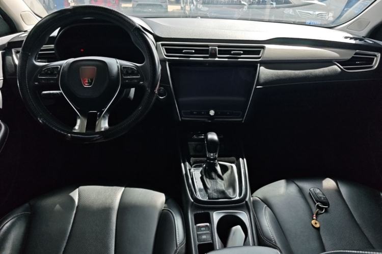 Used Roewe i5 2020 1.5L Automatic 4G Connect Luxury Flagship Edition Center Console