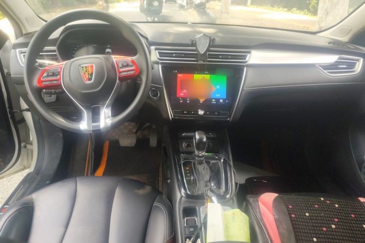Used Roewe i5 2020 1.5L Automatic 4G Connect Luxury Flagship Edition Center Console