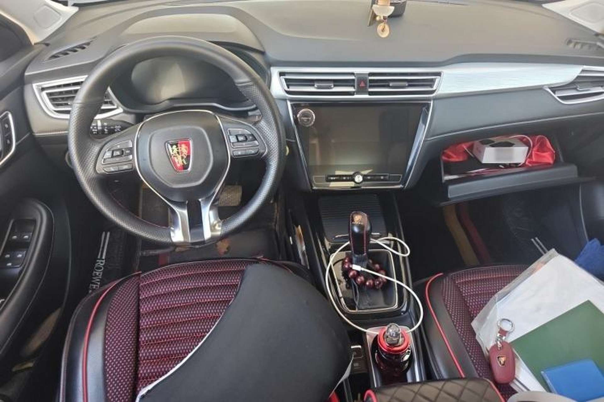 Used Roewe i5 2020 1.5L Automatic 4G Connect Luxury Flagship Edition Center Console