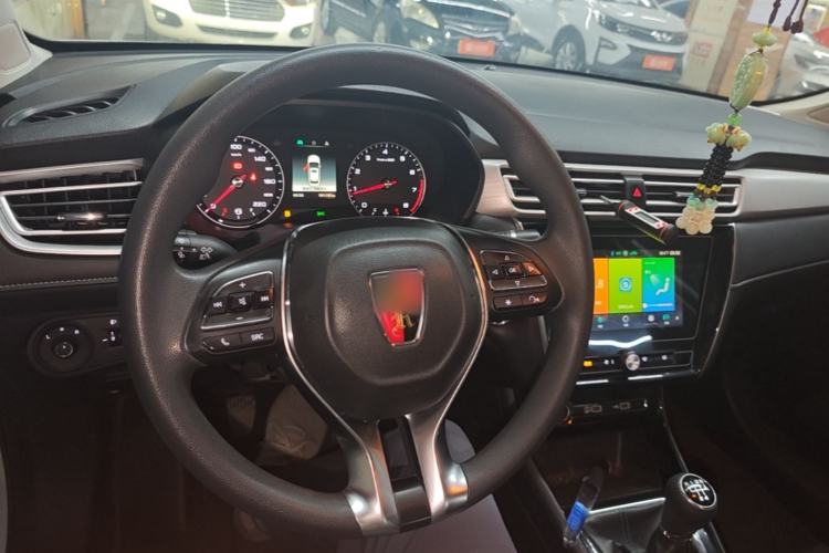 Used Roewe i5 2020 1.5L Manual 4G Connect Leehao Flagship Edition Center Console