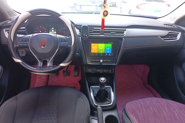 Used Roewe i5 2020 1.5L Manual 4G Connect Luxury Edition Center Console