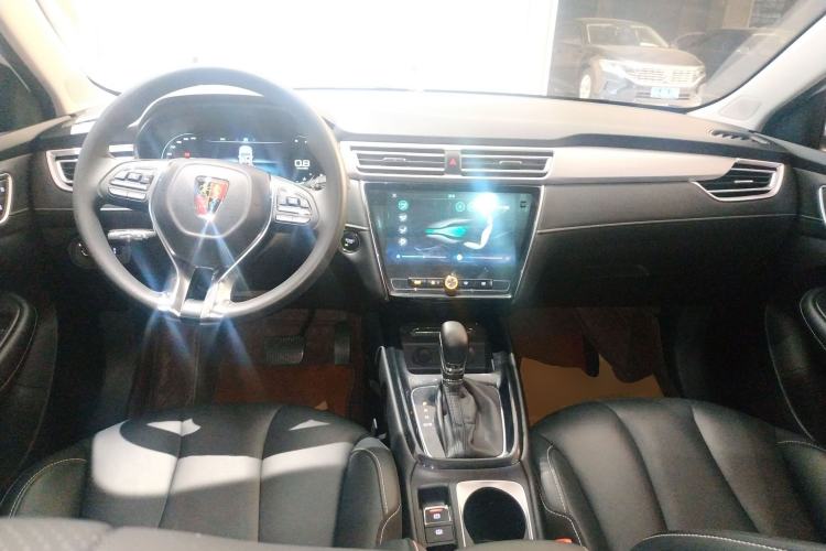 Used Roewe i5 2020 1.5L Automatic 4G Connect Luxury Flagship Edition Center Console