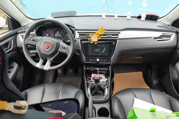 Used Roewe i5 2020 1.5L Manual 4G Connect Leehao Flagship Edition Center Console