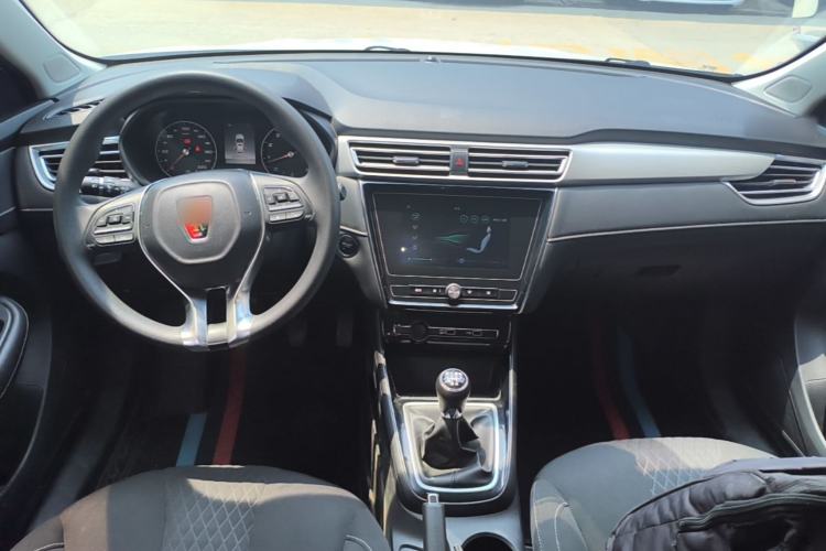 Used Roewe i5 2020 1.5L Manual 4G Connect Luxury Edition Center Console