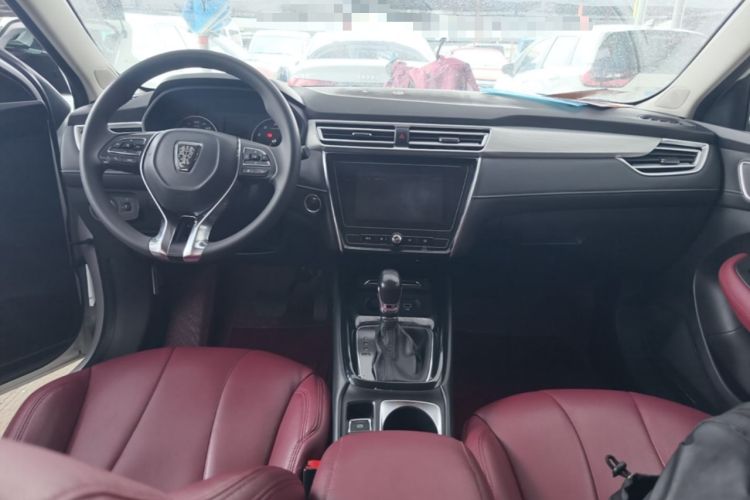 Used Roewe i5 2020 1.5L Automatic 4G Connected Linghao Edition Center Console