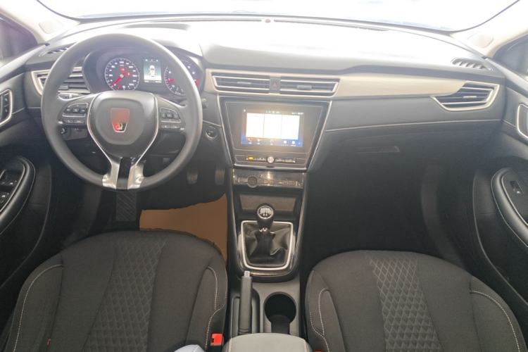 Used Roewe i5 2020 1.5L Manual 4G Connect Luxury Edition Center Console