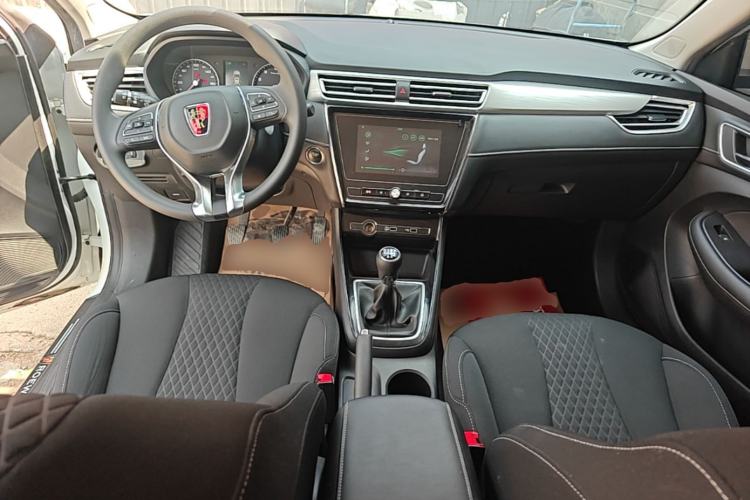 Used Roewe i5 2020 1.5L Manual 4G Connect Luxury Edition Center Console