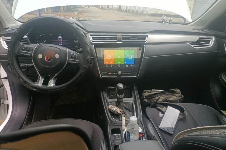 Used Roewe i5 2020 1.5L Automatic 4G Connect Luxury Flagship Edition Center Console