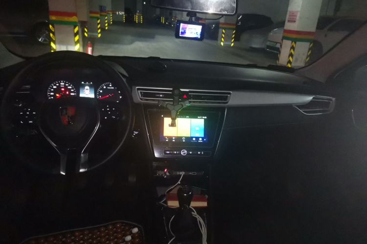 Used Roewe i5 2020 1.5L Manual 4G Connect Leehao Flagship Edition Center Console