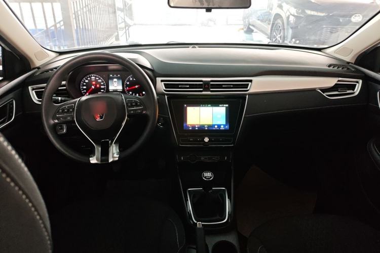 Used Roewe i5 2020 1.5L Manual 4G Connect Luxury Edition Center Console