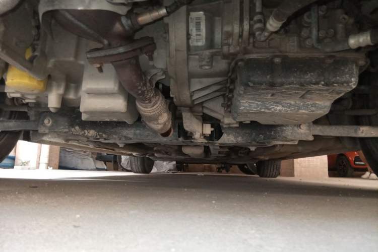 Used Roewe i5 2020 1.5L Automatic 4G Connected Leading Intelligent Driving Edition Chassis Front