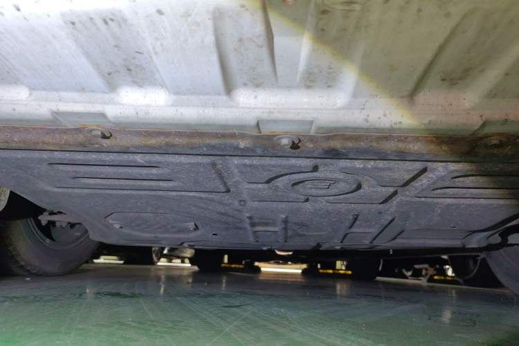 Used Roewe i5 2020 1.5L Automatic 4G Connect Luxury Flagship Edition Chassis Front