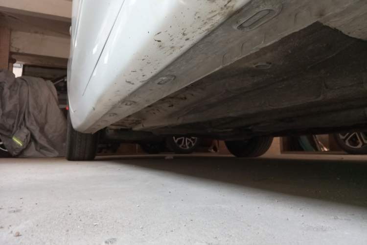 Used Roewe i5 2020 1.5L Automatic 4G Connected Leading Intelligent Driving Edition Chassis Front Right
