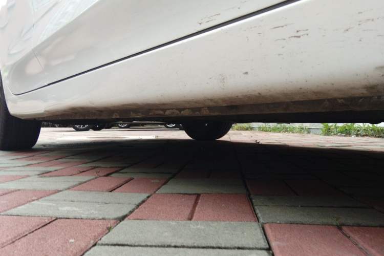 Used Roewe i5 2020 1.5L Manual 4G Connect Leehao Flagship Edition Chassis Front Right