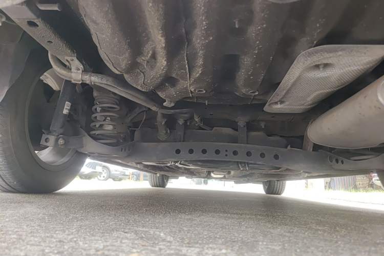 Used Roewe i5 2020 1.5L Automatic 4G Connect Luxury Flagship Edition Chassis Rear