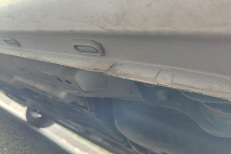 Used Roewe i5 2020 1.5L Automatic 4G Connect Luxury Flagship Edition Chassis Rear Left